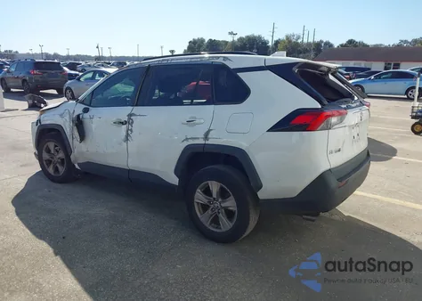 2022 Toyota Rav4 Xle z USA, uszkodzony, nr VIN 2T3W1RFV6NW226366